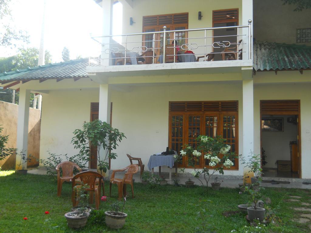 Sunset Tourist Home Polonnaruwa Esterno foto